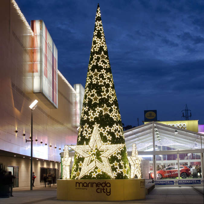 sapin-de-noel-conique-orne-detoiles-lumineuses-led (1)
