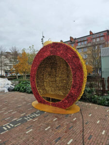boule-lumineuse-avec-banc-1