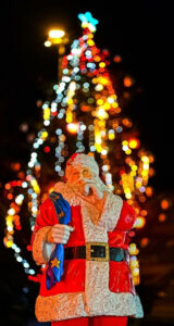 pere-noel-avec-sac-bleu-1