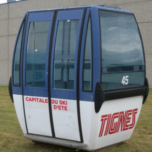 telecabine-10-places-tignes-bleu-6