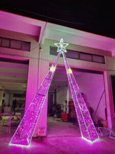 arche-lumineuse-futuriste-couleur-mauve-1