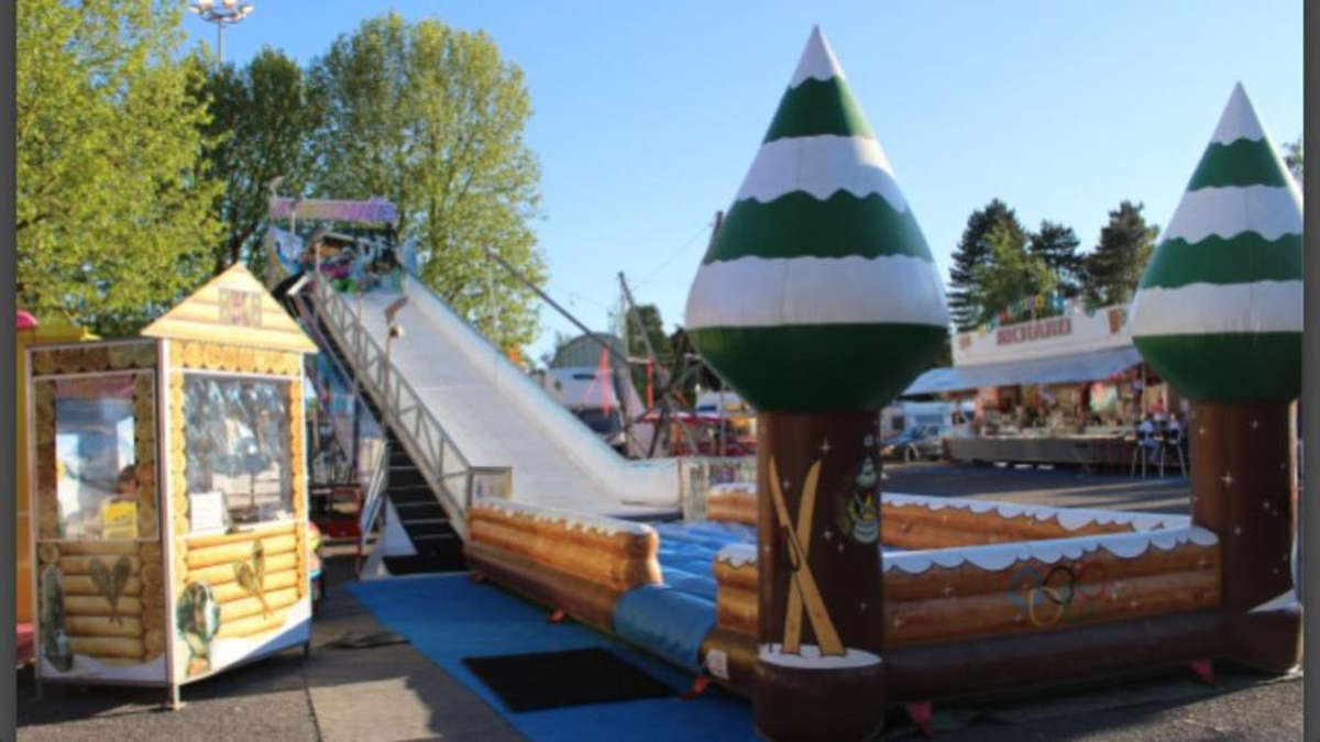 bache-pour-piste-de-luge-bouees-tapis-blanc-souffleur-3