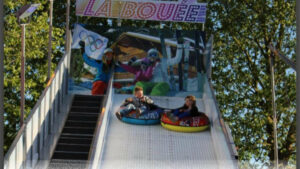 bache-pour-piste-de-luge-bouees-tapis-blanc-souffleur-4