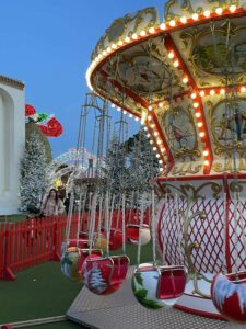 carrousel-baroque-chaises-boules (12)