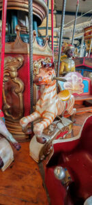 carrousel-bois-9-sujets-15-places-7