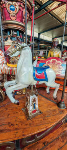 carrousel-bois-9-sujets-15-places-8