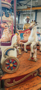 carrousel-bois-9-sujets-15-places-9