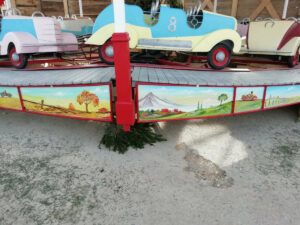 carrousel-des-annees-50-avec-voitures-anciennes-32-places-8