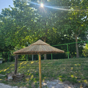 parasol-roseau-naturel-diametre-2-m-avec-socle-et-dalles-de-lestage4