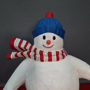 bonhomme-de-neige-a-patins-bonnet-bleu-fonce-2
