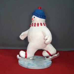bonhomme-de-neige-a-patins-bonnet-bleu-fonce-5