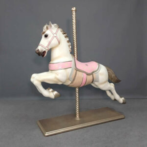 cheval-blanc-sur-tige-carrousel-3