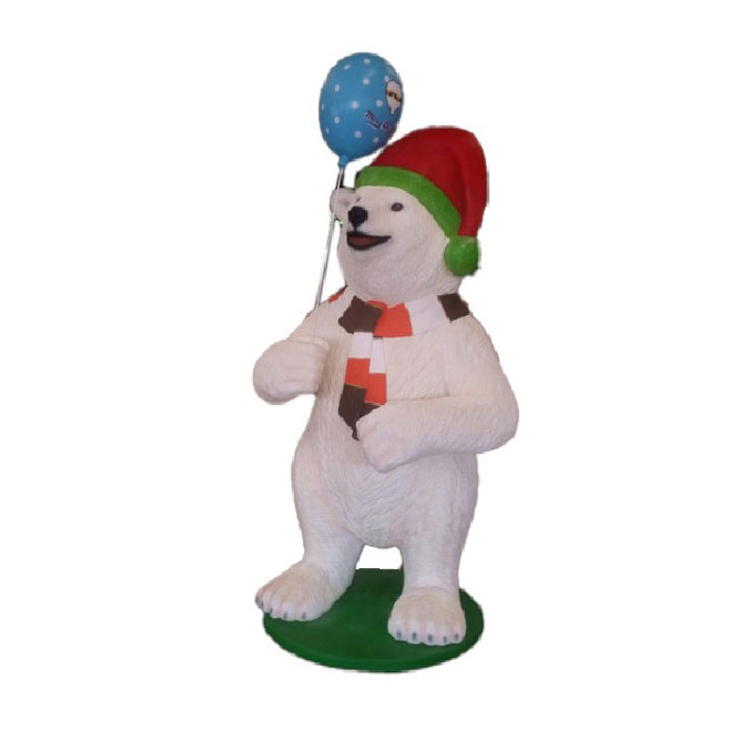 ours-debout-bonnet-echarpe-ballon-1