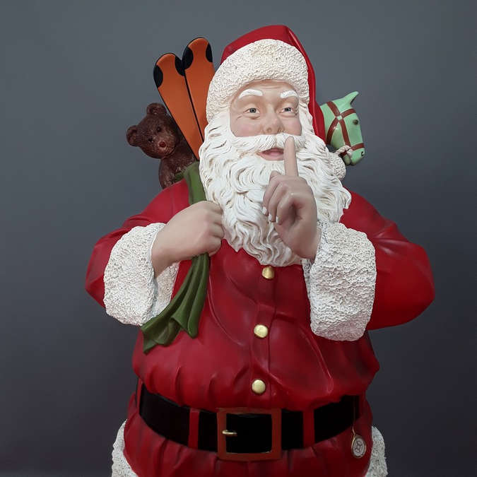 pere-noel-avec-sac-de-jouets-3