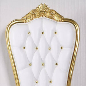 trone-du-pere-noel-blanc-et-or-1