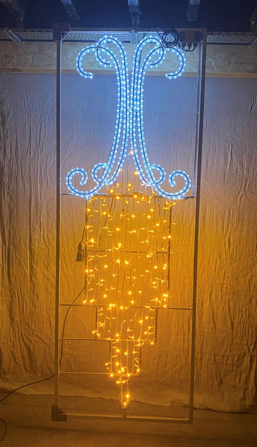 guirlande-lumineuse-led-a-arabesques-et-cascade-lumineuse-1
