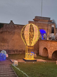 Montgolfière lumineuse de 6m avec photobooth