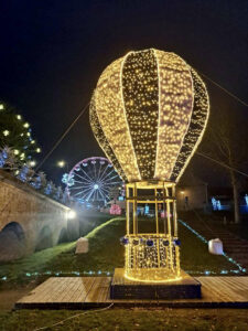 Montgolfière lumineuse de 6m avec photobooth
