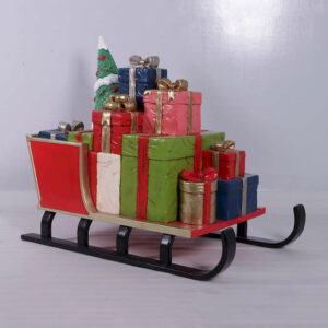 traineau-decoratif-avec-cadeaux-1