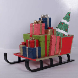traineau-decoratif-avec-cadeaux-3