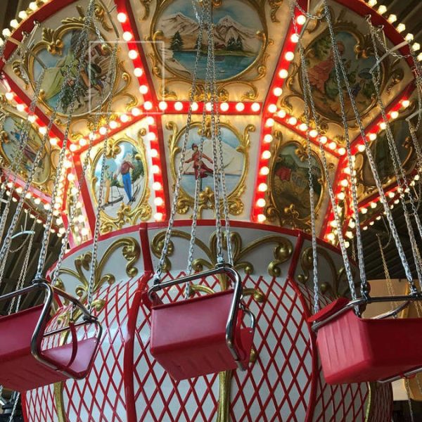 carrousel-baroque-chaises-carrees-10